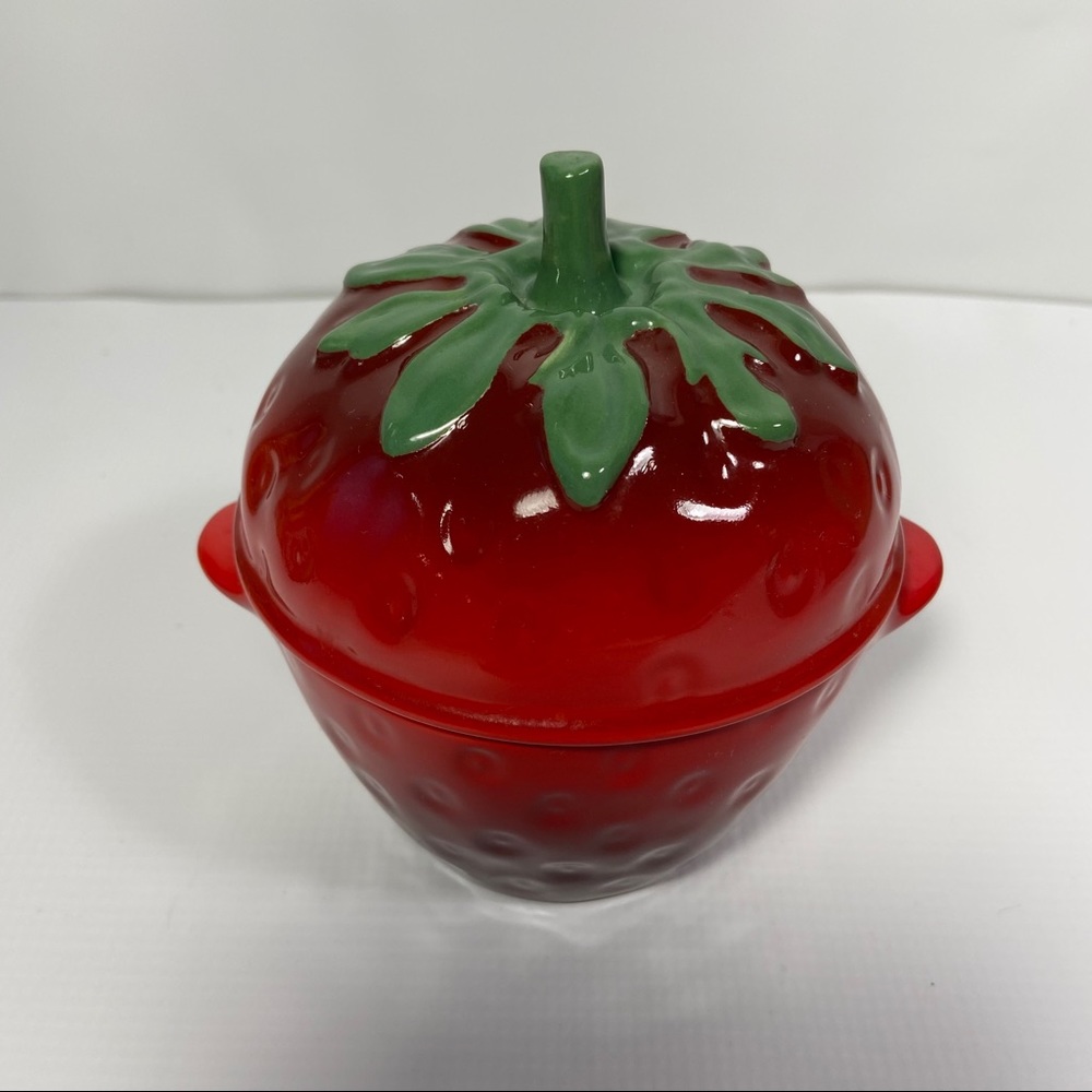 Le Crueset Strawberry Cocotte Stoneware Casserole